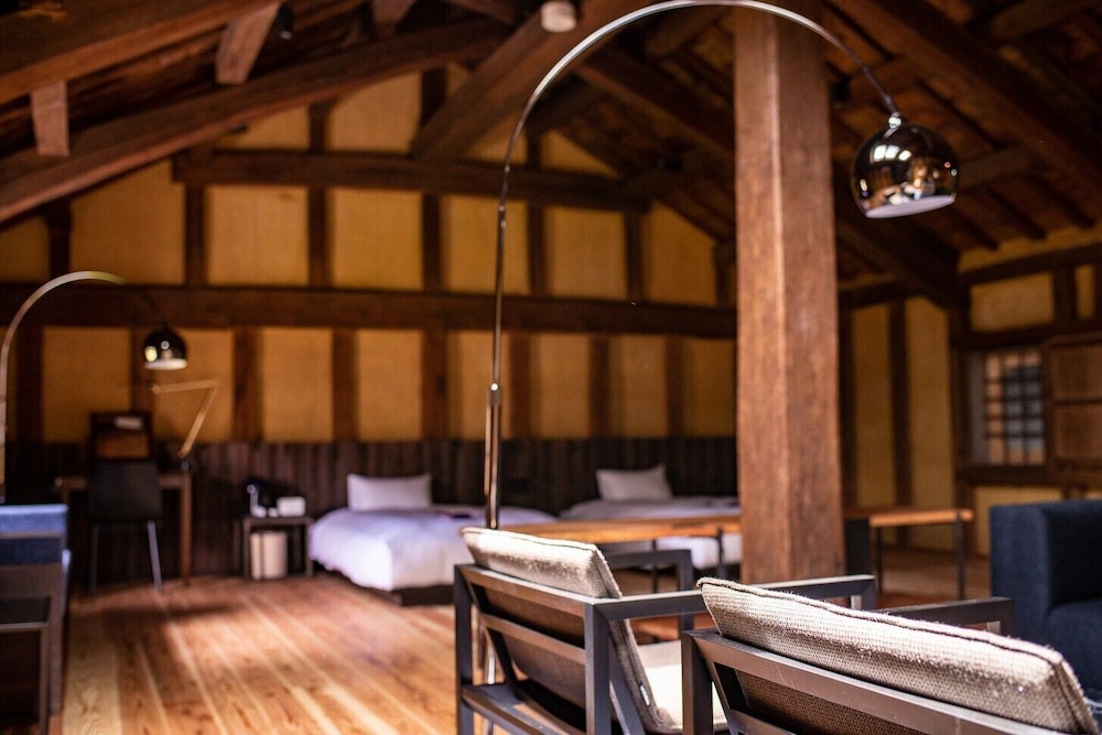 江戸期の土蔵 MUNE 501号室 89平米 禁煙 客室1 | NIPPONIA HOTEL 大洲 城下町