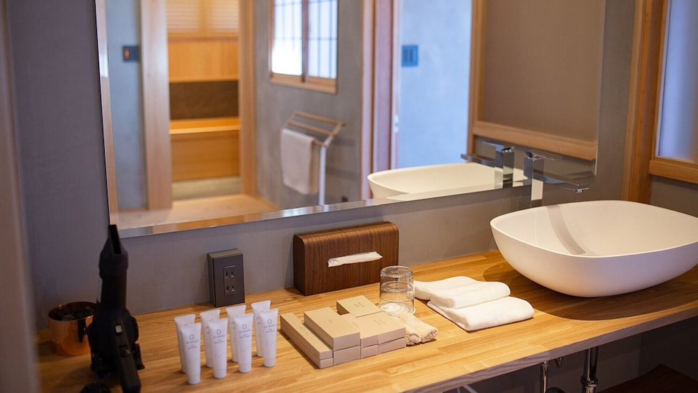 大洲城が見える SADA 103号室 50平米 禁煙 バスルーム0 | NIPPONIA HOTEL 大洲 城下町