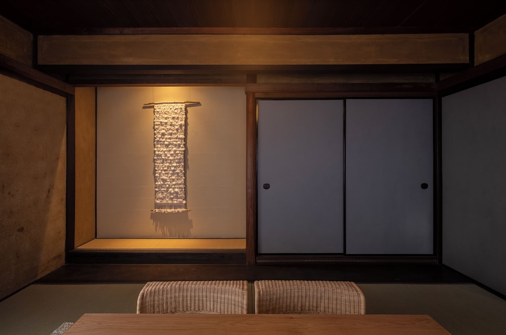 今岡製糸創設者の邸宅 YUKI 801号室 102平米 禁煙 客室1 | NIPPONIA HOTEL 大洲 城下町