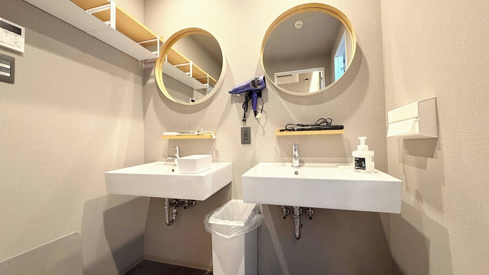 デラックススイート和洋室 バスルーム2 | Glamping Tokyo Asakusa