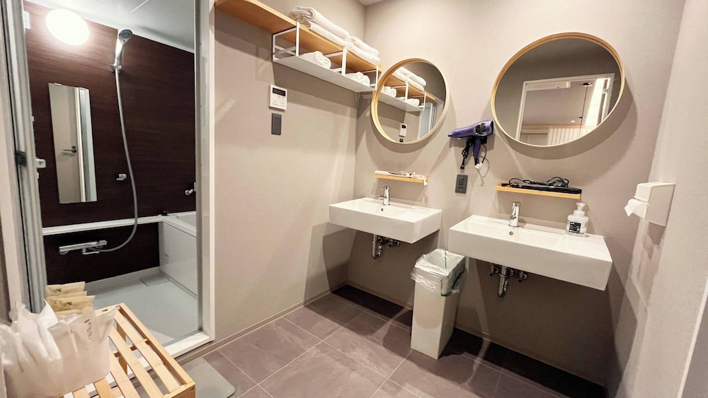 デラックススイート和洋室 バスルーム1 | Glamping Tokyo Asakusa