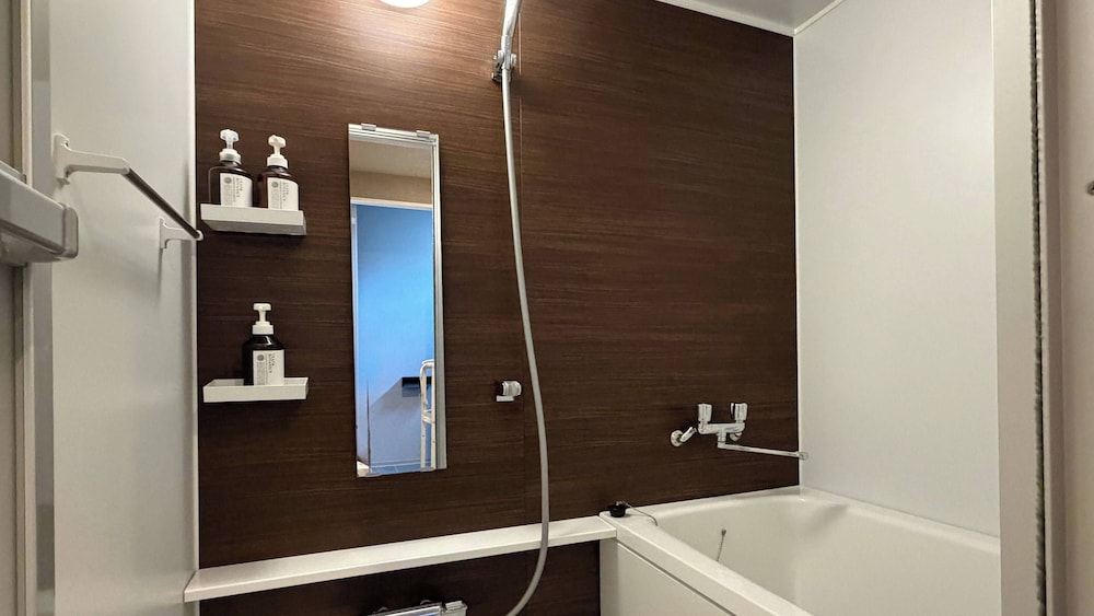 デラックススイート和洋室 バスルーム4 | Glamping Tokyo Asakusa