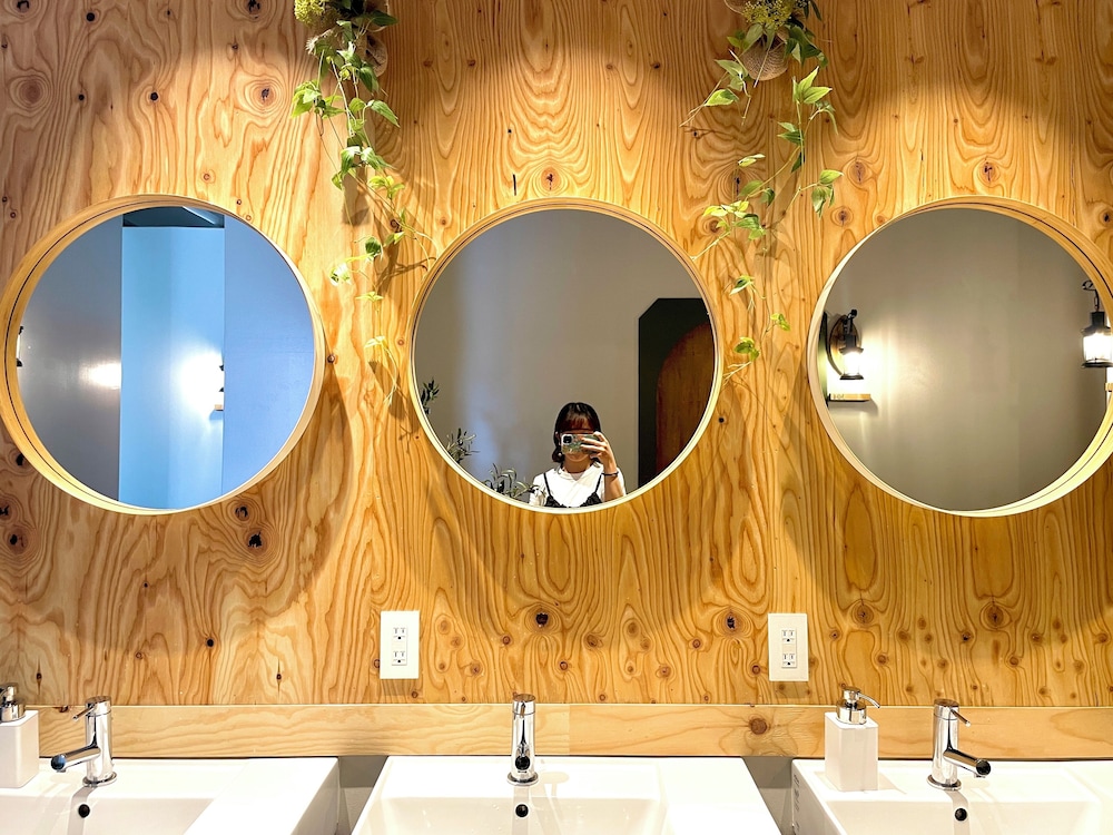 スタンダード ダブルルーム 共用バスルーム 客室8 | Glamping Tokyo Asakusa