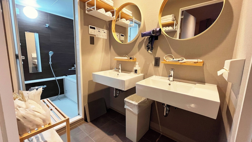 プレミアム和洋室 バスルーム3 | Glamping Tokyo Asakusa