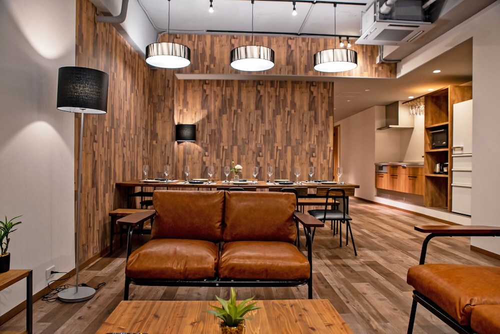 アパートメント 3 ベッドルーム リビング エリア1 | アメリカンヴィンテージスイート