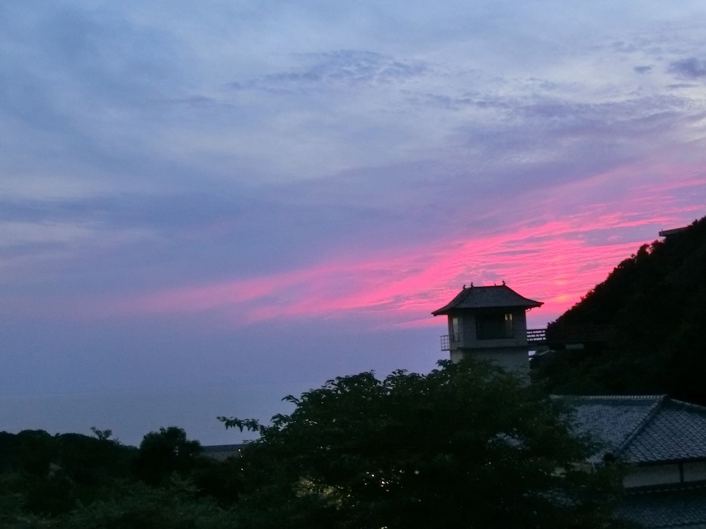 スーペリアファミリールーム (二段ベッド 170×100 センチメートル) テラス / パティオ4 | しらはまの宿 明時別荘