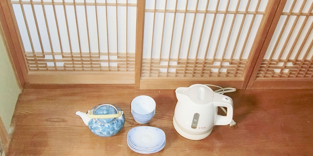 スーペリアファミリールーム (二段ベッド 170×100 センチメートル) 客室の設備とサービス1 | しらはまの宿 明時別荘