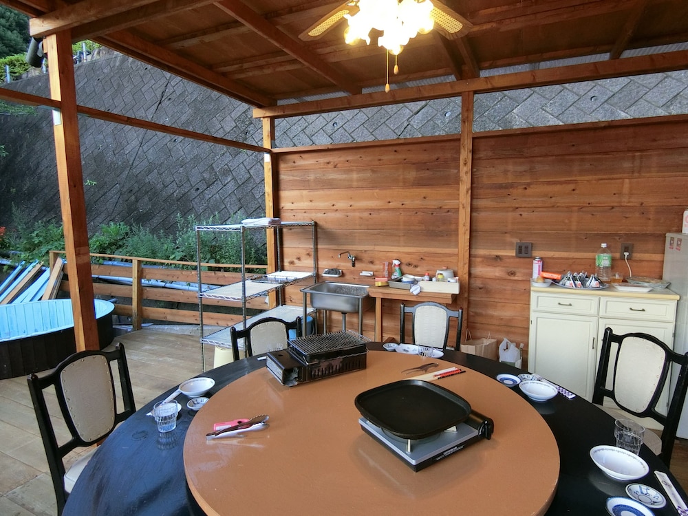 スーペリアファミリールーム (二段ベッド 170×100 センチメートル) テラス / パティオ3 | しらはまの宿 明時別荘