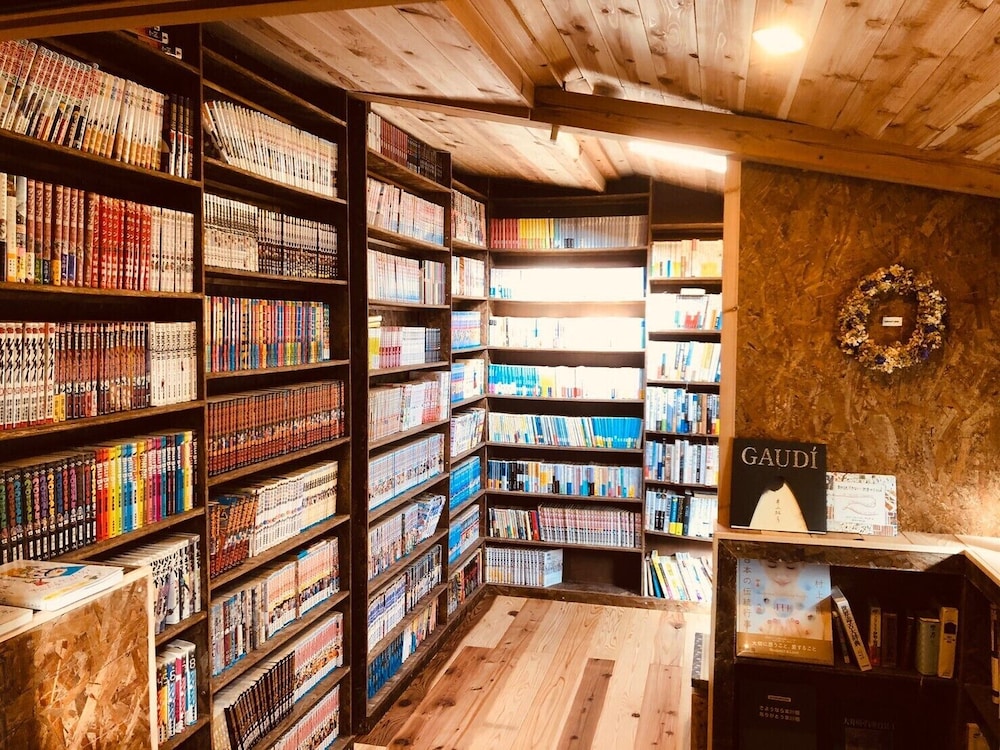 図書室1 | ゆる宿 Voketto
