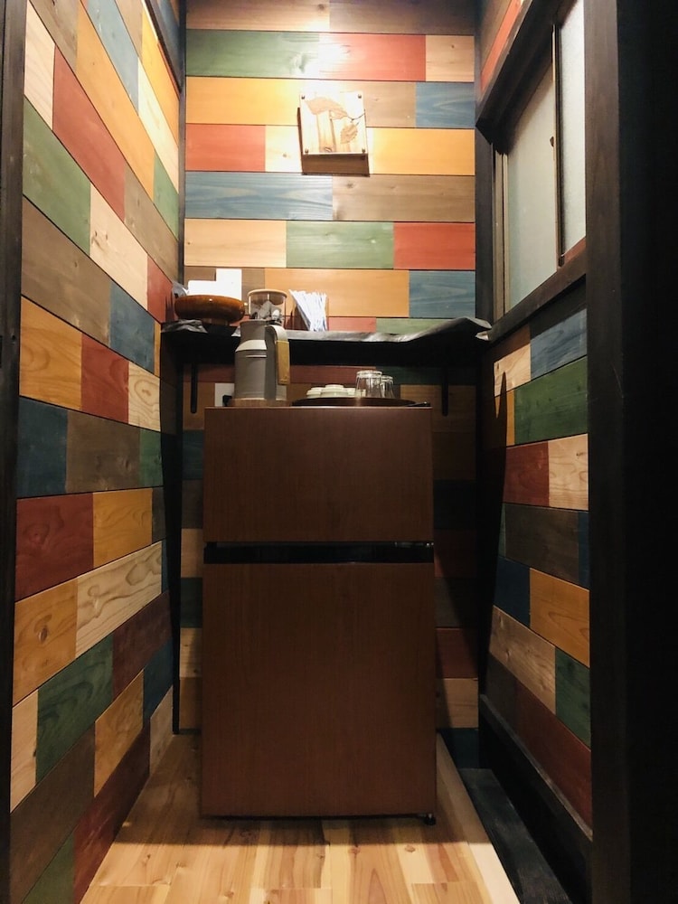 デザイン ルーム 小型冷蔵庫0 | ゆる宿 Voketto