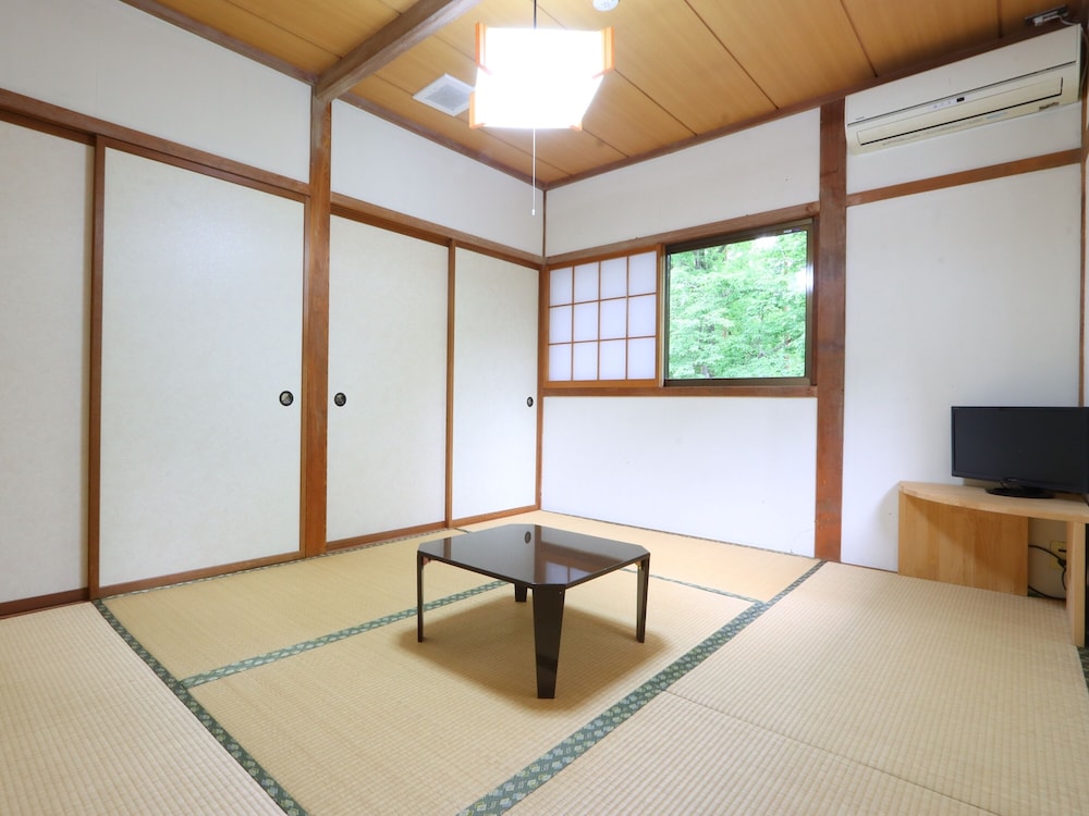 和室3人部屋 客室1 | 金剛寺 宿坊 成穂院