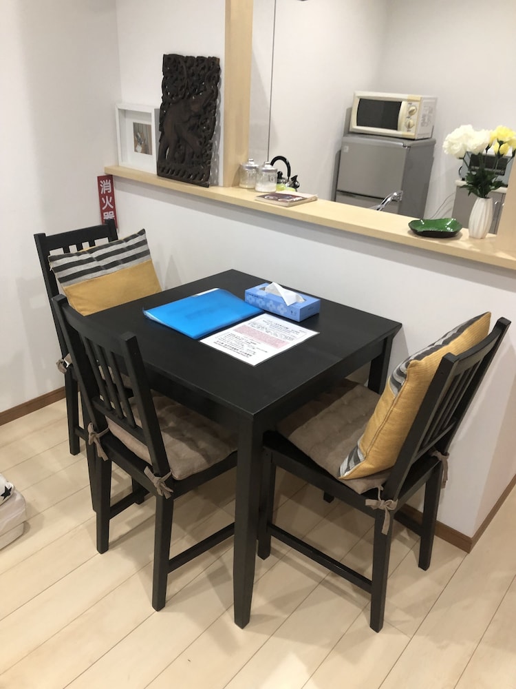 アパートメント 客室内のダイニングエリア0 | 金澤八旅　空色　