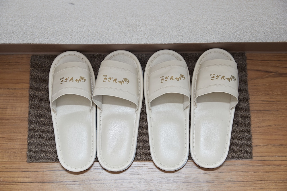 スタンダード ダブルルーム 客室の設備とサービス0 | 民宿さざんか