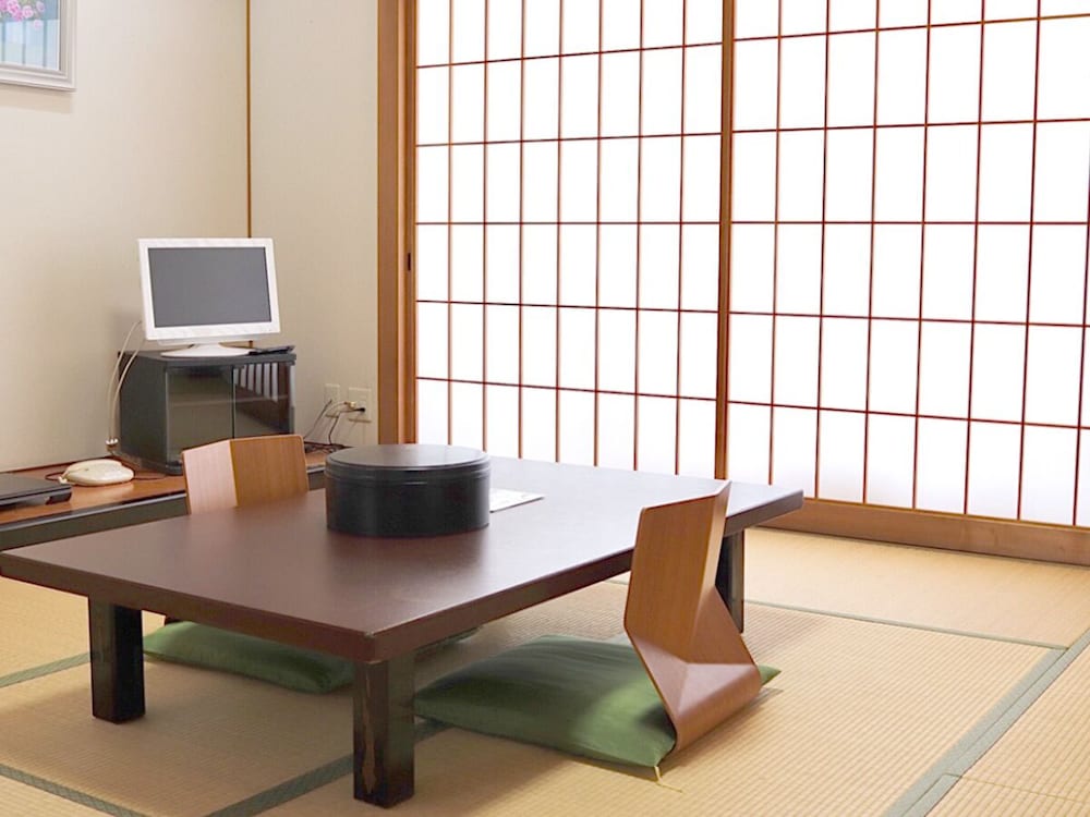 和室8畳 | グリーンスパ筒賀