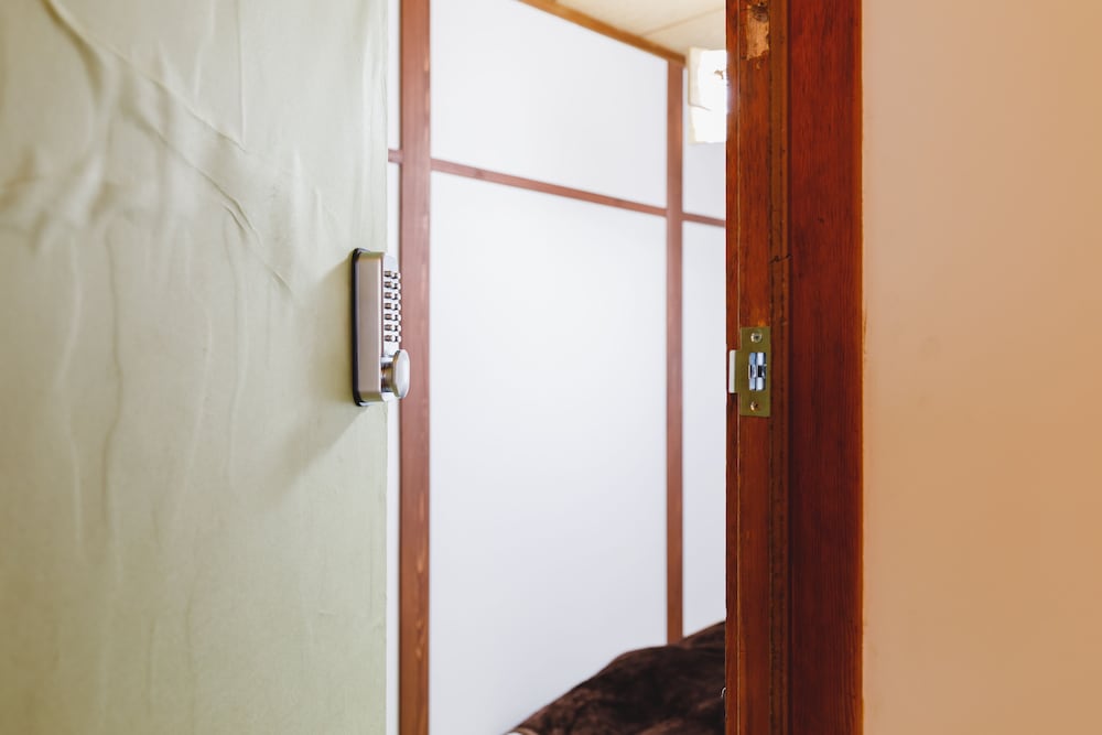 ダブル 和室 禁煙 客室3 | Couch Potato Hostel