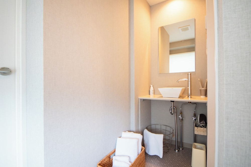ダブルルーム304 バスルーム0 | ホテル 寧楽