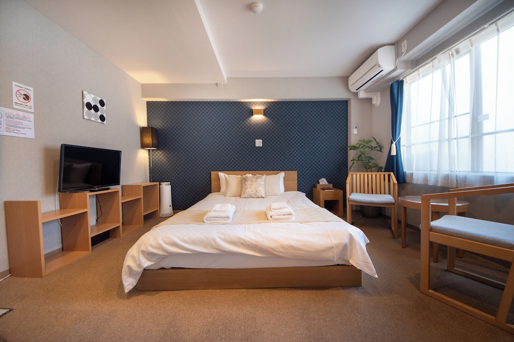 ダブルルーム 301 洗濯機付き | ホテル 寧楽