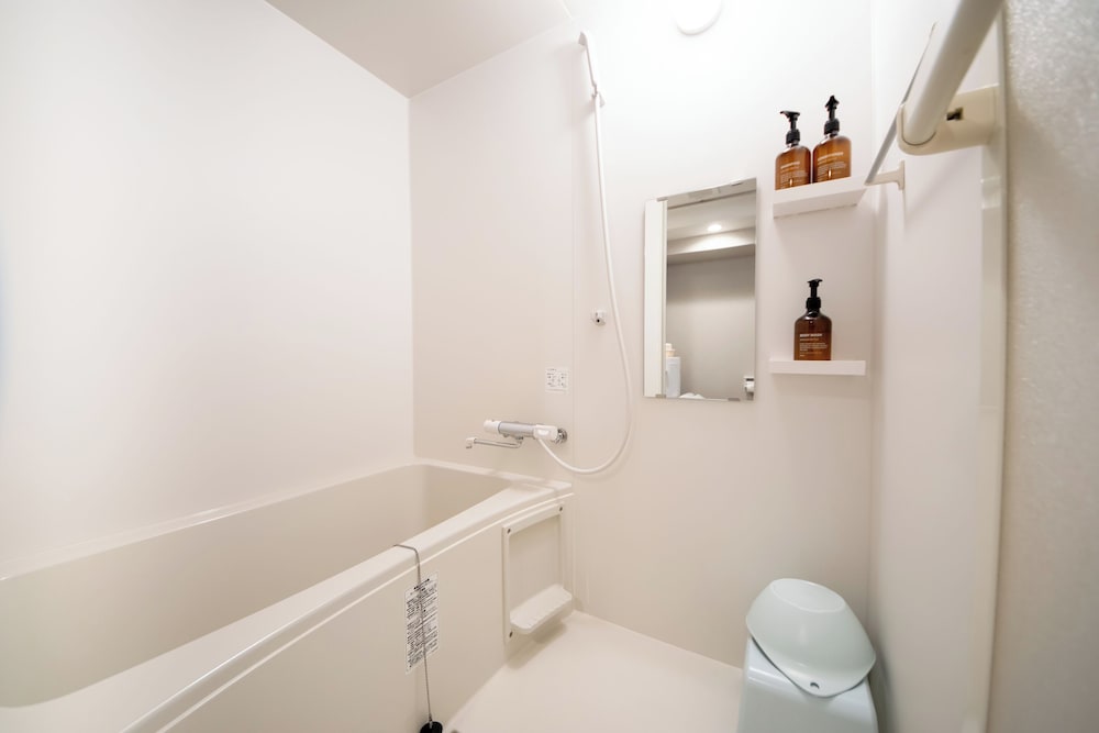 ツインルーム303 バスルーム0 | ホテル 寧楽