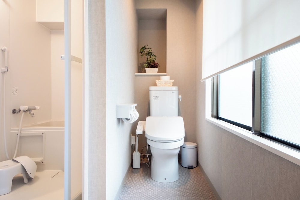 ダブルルーム304 バスルーム2 | ホテル 寧楽