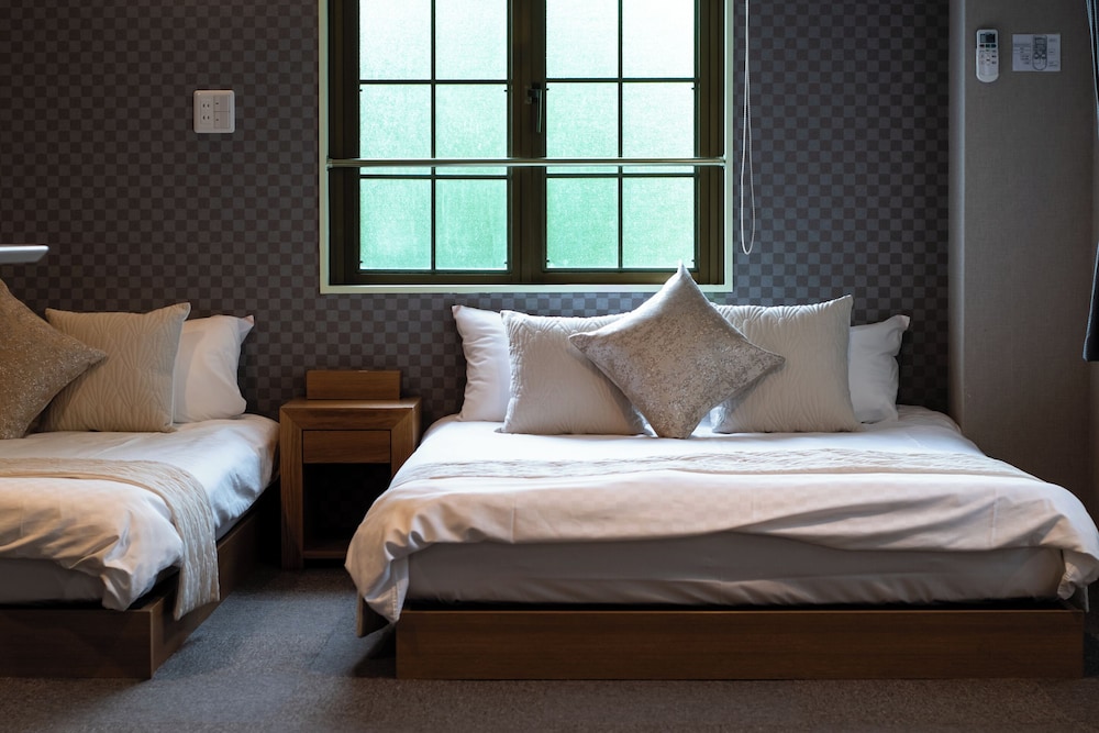 ツインルーム302 客室13 | ホテル 寧楽