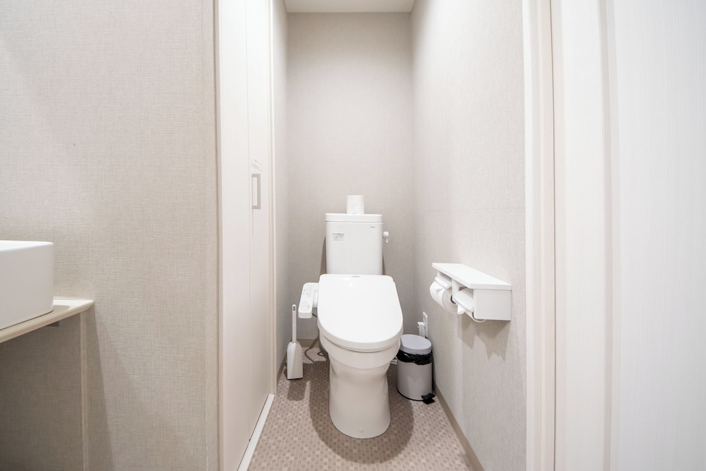 ダブルルーム402 バスルーム2 | ホテル 寧楽