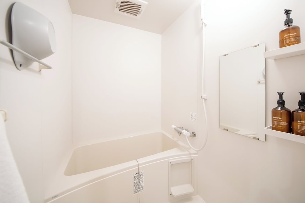 ダブルルーム402 バスルーム0 | ホテル 寧楽