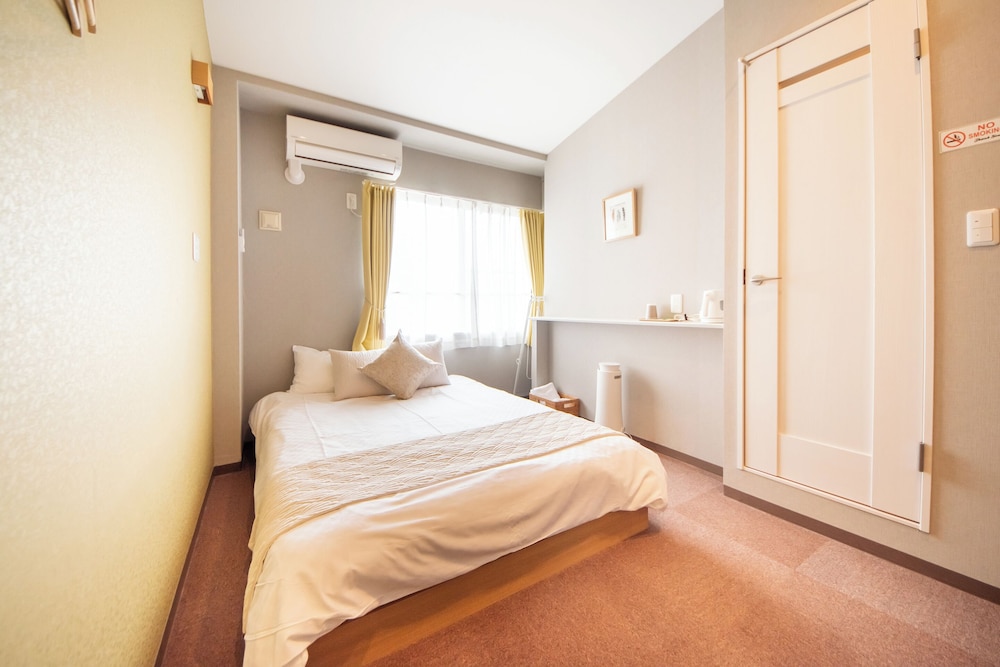 ダブルルーム402 | ホテル 寧楽