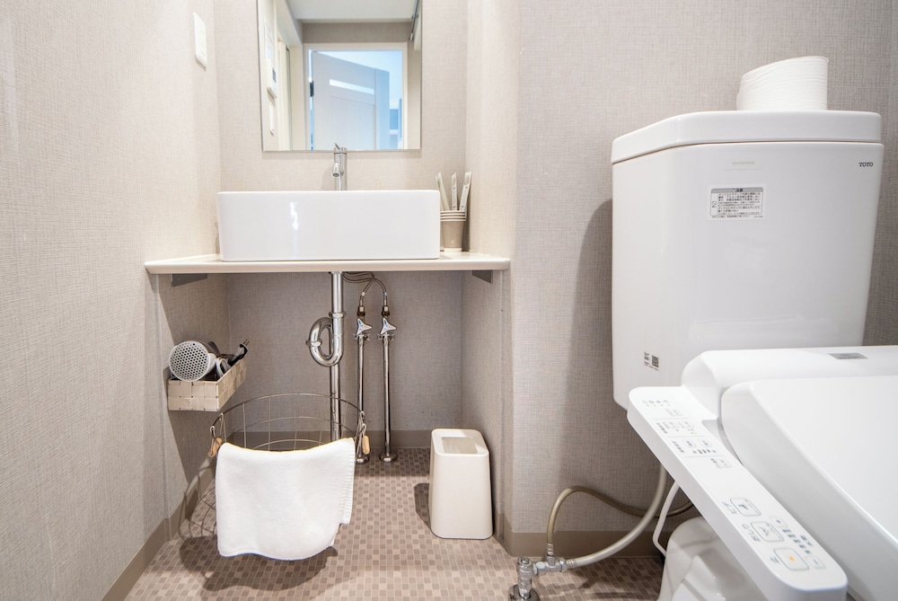 ツインルーム202 バスルーム3 | ホテル 寧楽