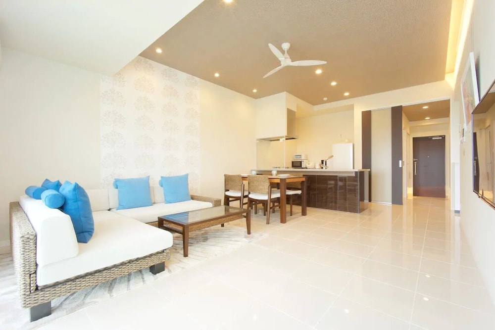 コンドミニアム 客室11 | Longvacation Okinawa 103