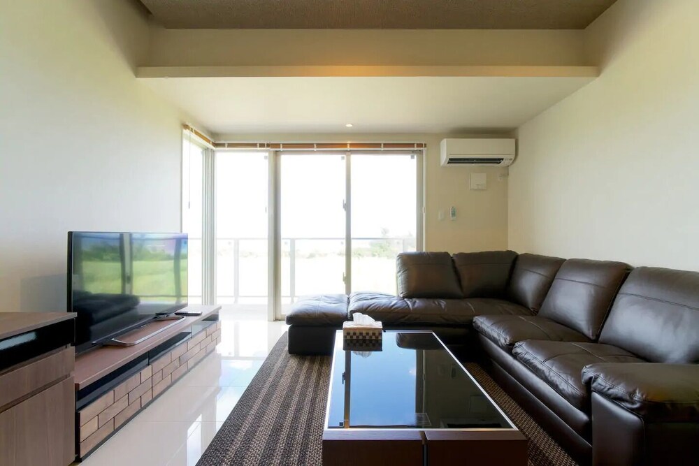 コンドミニアム 客室16 | Longvacation Okinawa 201