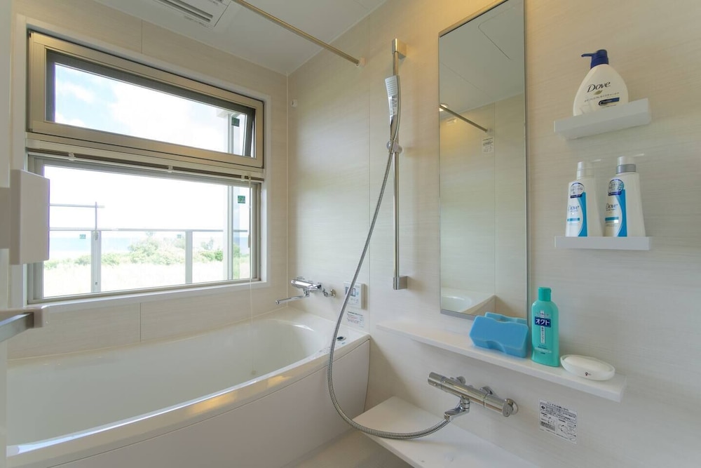 コンドミニアム バスルーム0 | Longvacation Okinawa 201