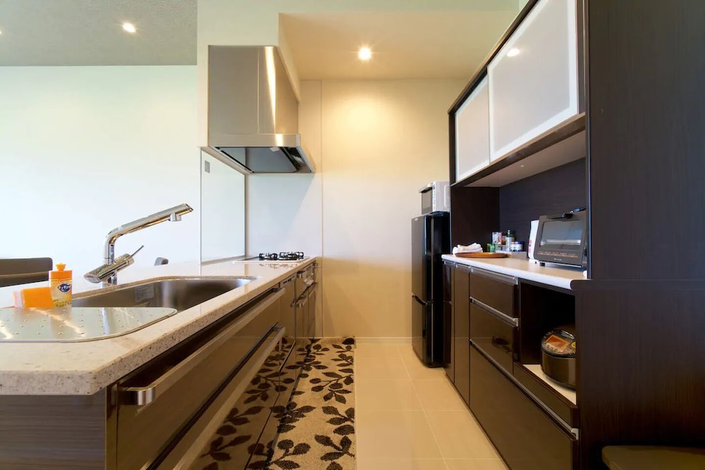 コンドミニアム 専用簡易キッチン1 | Longvacation Okinawa 201