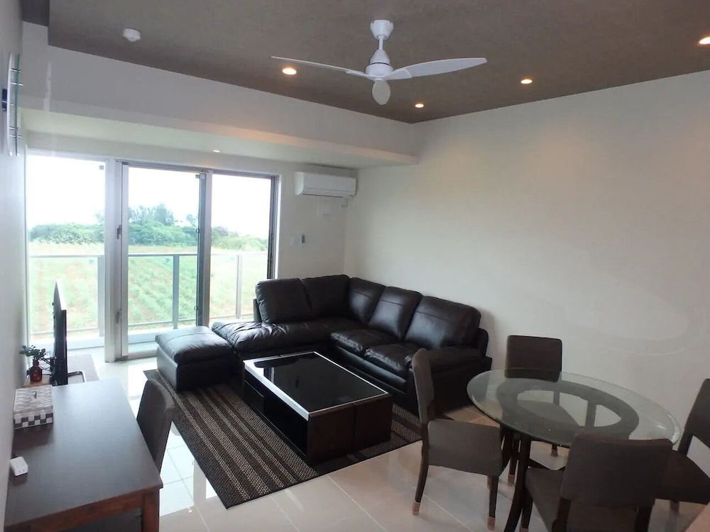 コンドミニアム 客室15 | Longvacation Okinawa 201