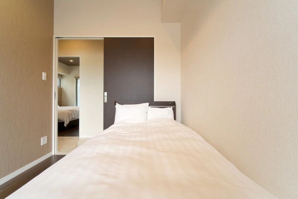 コンドミニアム 客室5 | Longvacation Okinawa 201