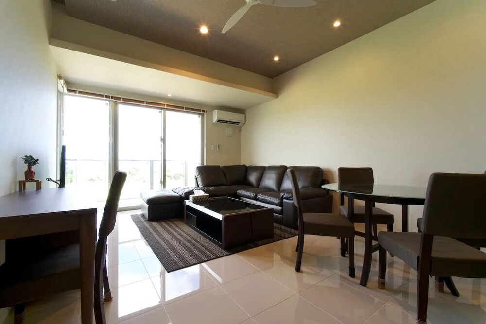 コンドミニアム 客室8 | Longvacation Okinawa 201