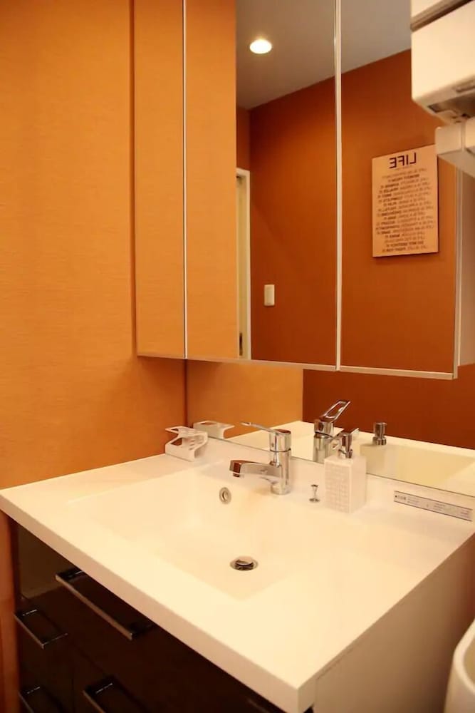 コンドミニアム バスルーム1 | Longvacation Okinawa 206