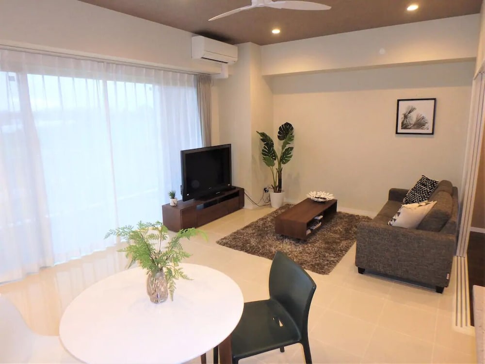 コンドミニアム 客室3 | Longvacation Okinawa 210