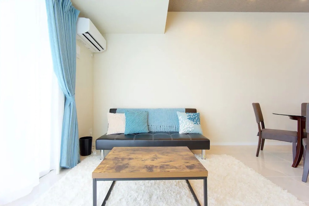 コンドミニアム 客室1 | Longvacation Okinawa 307