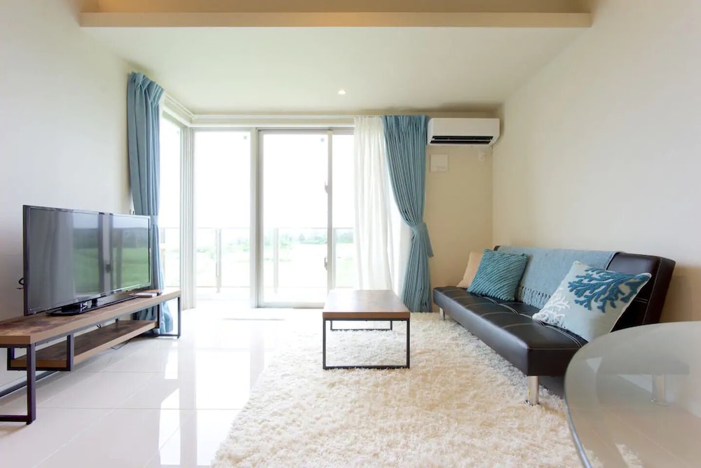 コンドミニアム 客室8 | Longvacation Okinawa 307