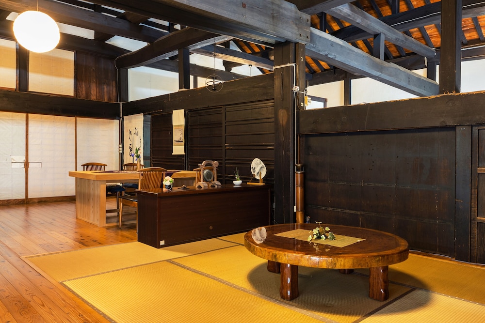 客殿 (禁煙) ダイニングルーム1 | 宿坊 大泰寺｜Temple Hotel Daitai-ji