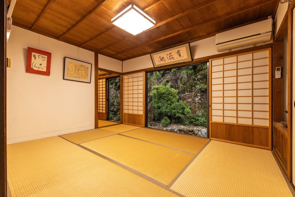 客殿 (禁煙) 客室5 | 宿坊 大泰寺｜Temple Hotel Daitai-ji