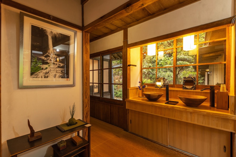 客殿 (禁煙) バスルーム0 | 宿坊 大泰寺｜Temple Hotel Daitai-ji