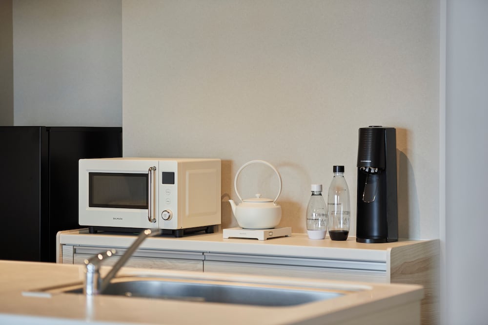 スタンダード スイート 専用キッチン1 | The Grand Residence Hotel Tenjin