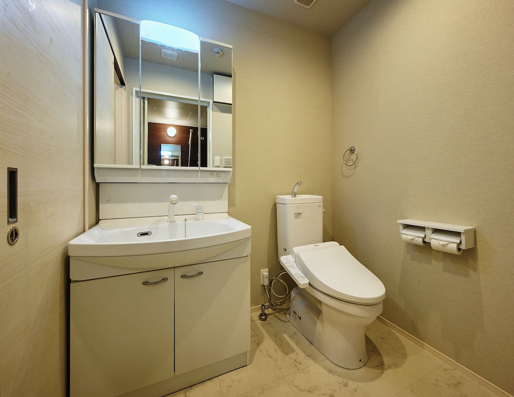 ベーシック ツインルーム バスルーム0 | The Grand Residence Hotel Tenjin