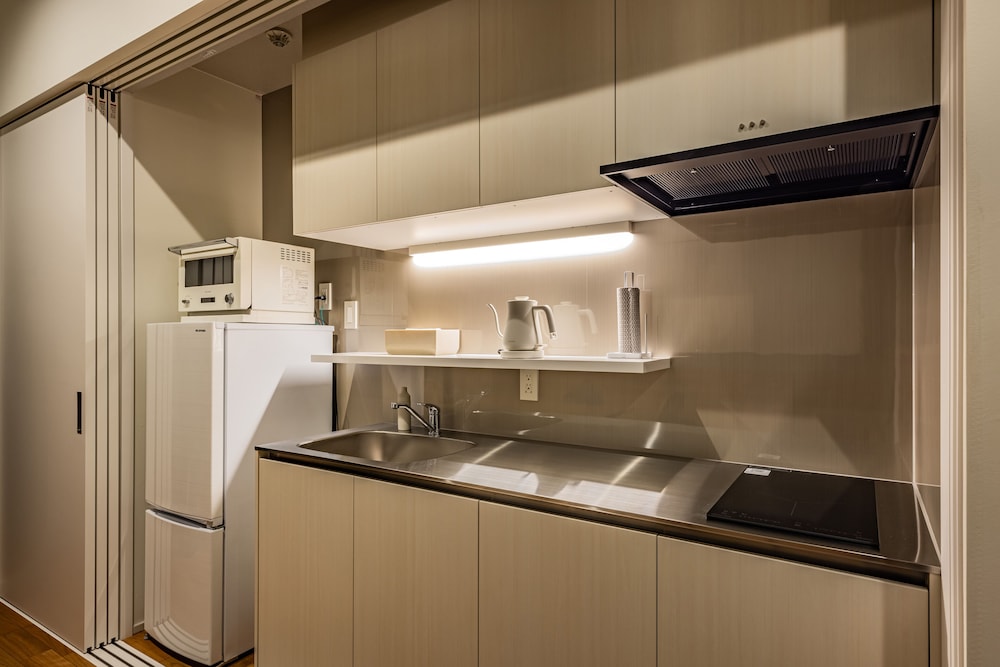 GARDEN SQURE 601 禁煙 客室内のダイニングエリア1 | ビル泊