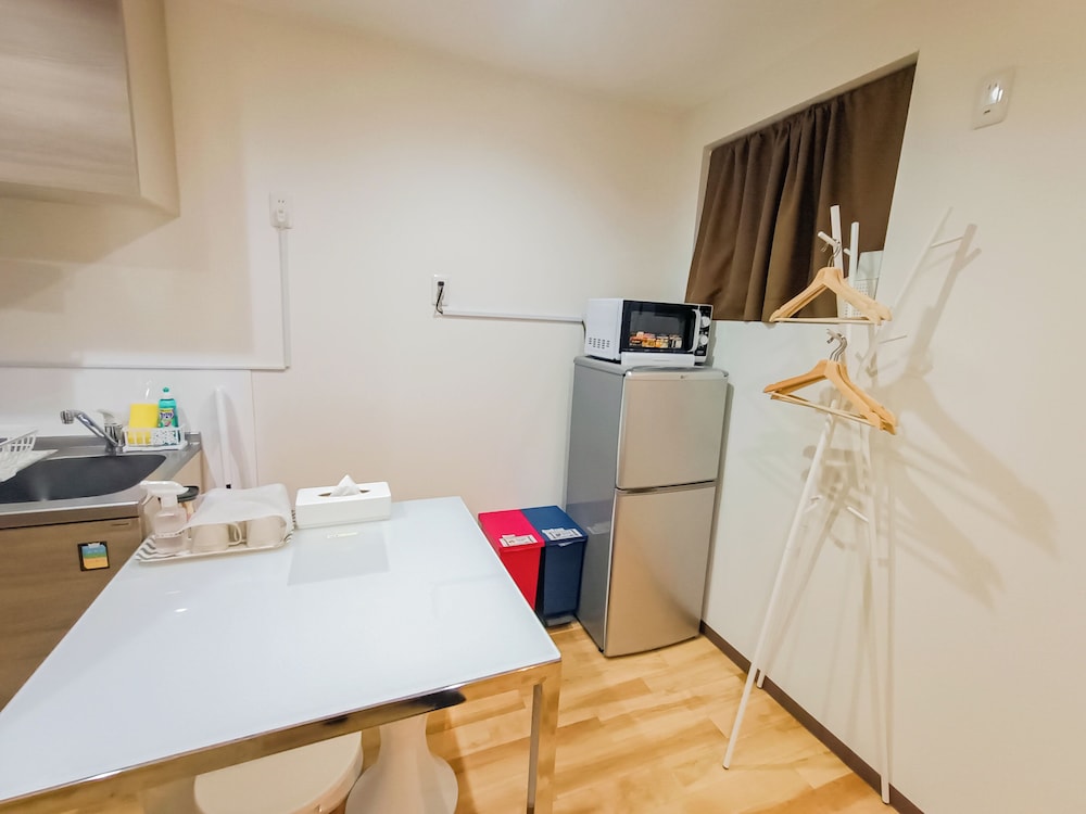 ファミリー ハウス ベッド (複数台) 禁煙 キッチン (102) 客室内のダイニングエリア1 | Sakura Villa Osaka