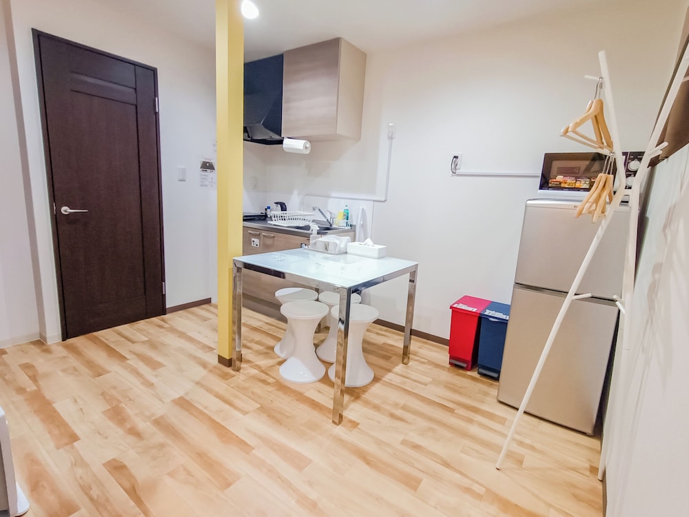 ファミリー ハウス ベッド (複数台) 禁煙 キッチン (102) 客室内のダイニングエリア0 | Sakura Villa Osaka