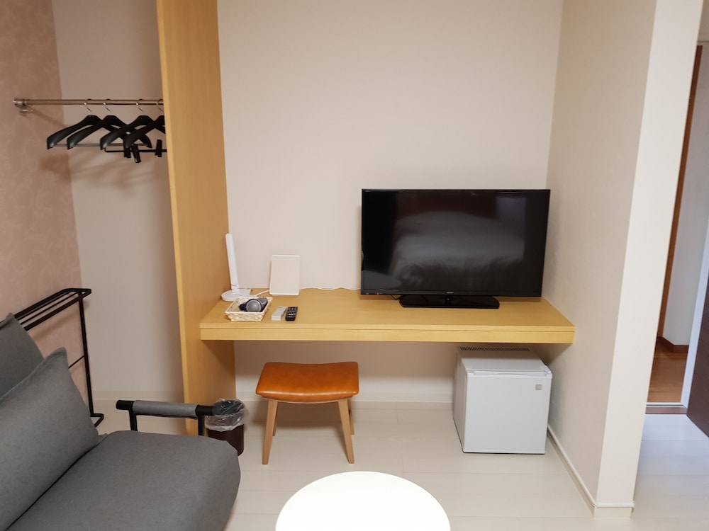 デラックス ルーム 禁煙 テレビ0 | ゲストハウス じんく