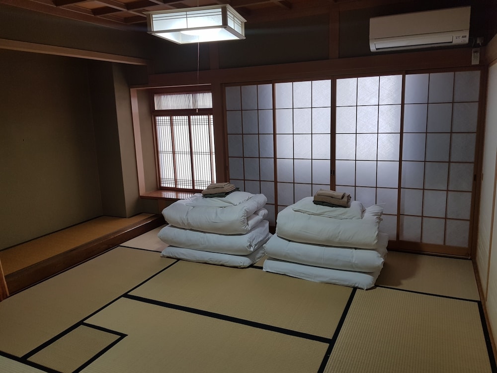 和室 | ゲストハウス じんく