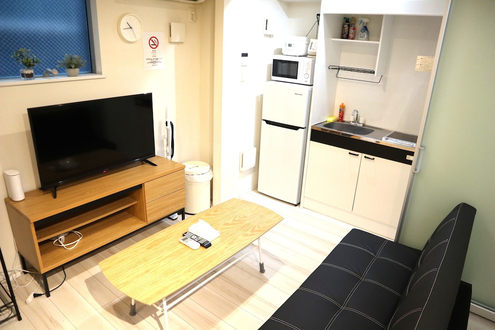 アパートメント (A102) リビング エリア1 | Anon Shibuya